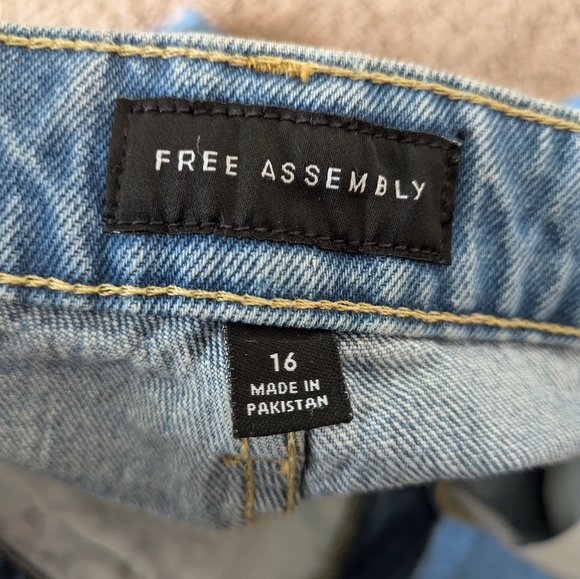 Free Assembly Patchwork Super High Rise Straight Blue Jeans sz 16 Organic Cotton - Picture 5 of 8